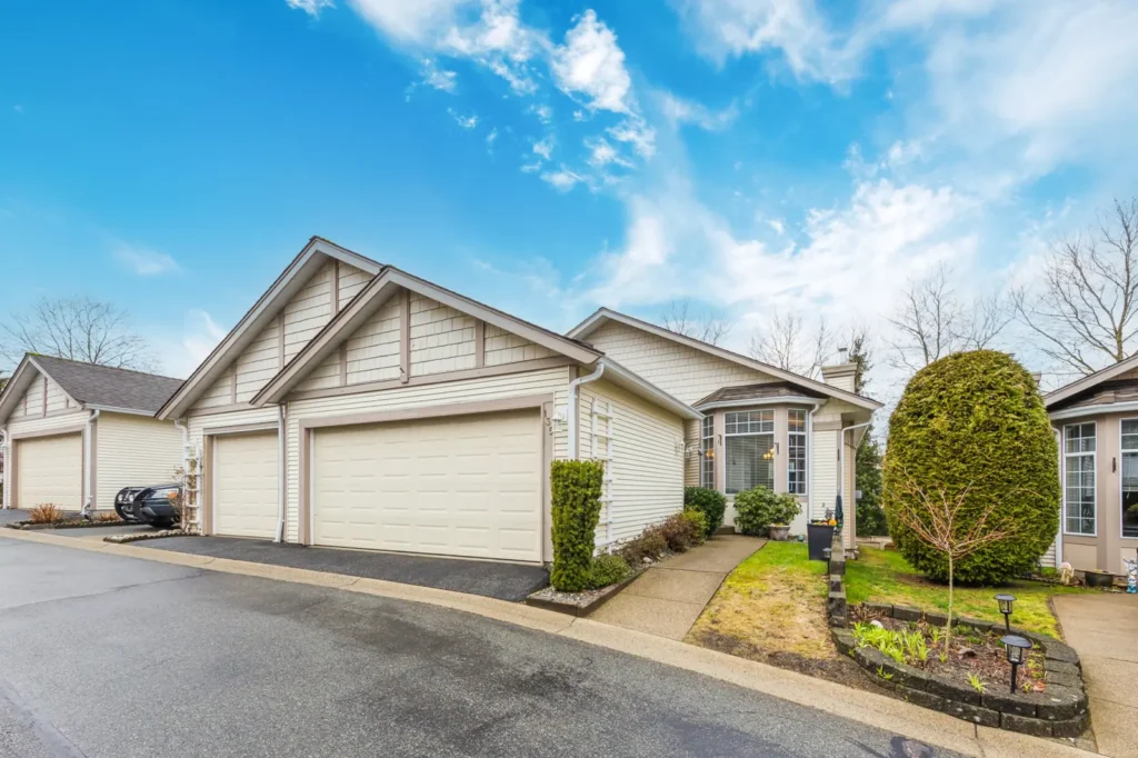 Sold Queen Anne Green townhome in Walnut Grove by Liz Penner